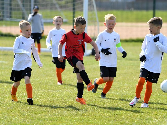 Blackpool and District Youth League: Thornton Cleveleys Tigers and YMCA Blacks in Hogan Cup Under-8 cracker News Item